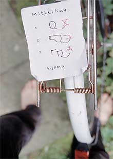 Einladungskarte zu "Mittelbau" / Kunstverein Gifhorn